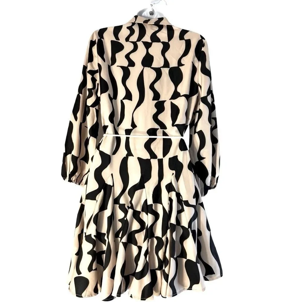 🌸Animal Print Fit & Flare Long Sleeve, Buttoned Down Belted Dress Size M (AA4) - Picture 9 of 13